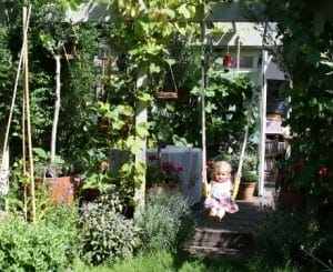 1Edible-garden-sawley-June-2011-2-072