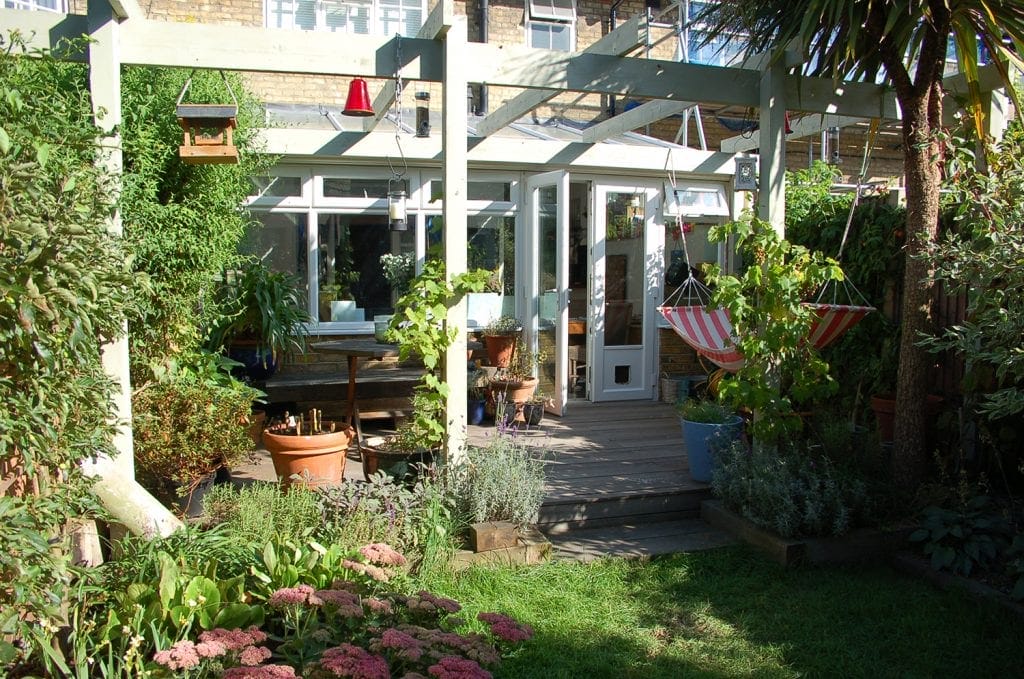 pergola-with-swing2