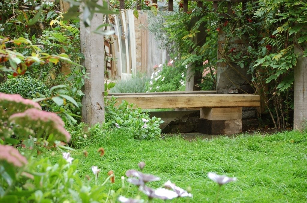 Simple sleeper bench (1)